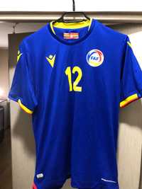 Футболна фланелка на националния отбор на Андора и екип