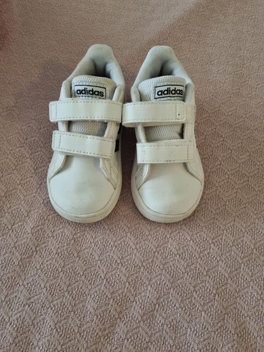 Маратонки adidas 21 номер