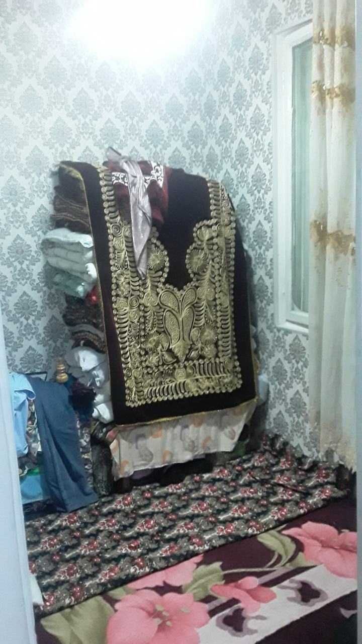 Срочно продается Квартира Чиланзар 20 квартал, 1*2/1/4.