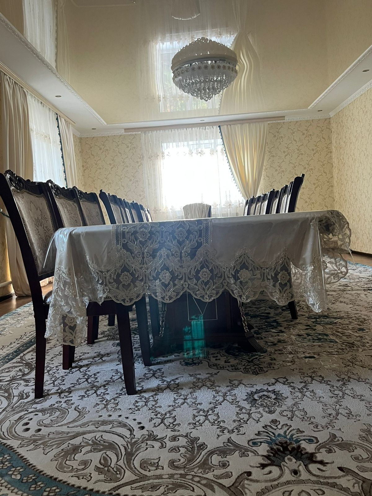Продам Стол и Стулья