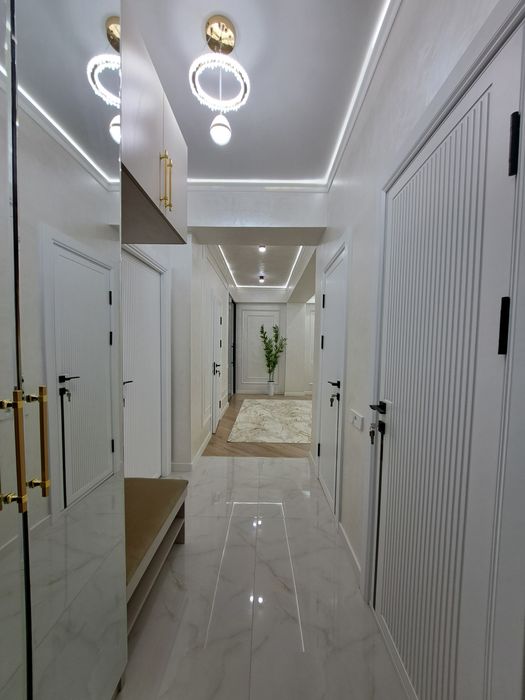 3 xonali kvartira sotiladi