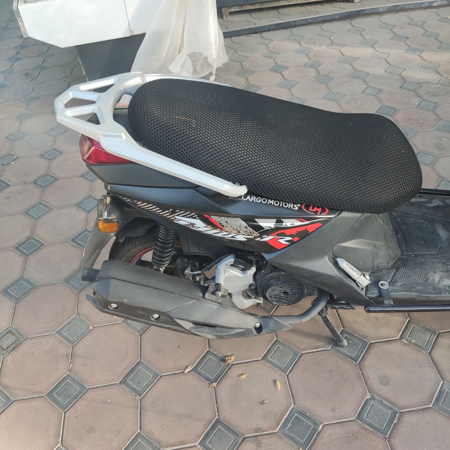 Skuter samurai sotiadi