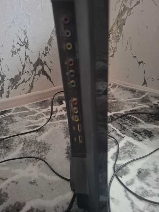 Плоский телевизор.