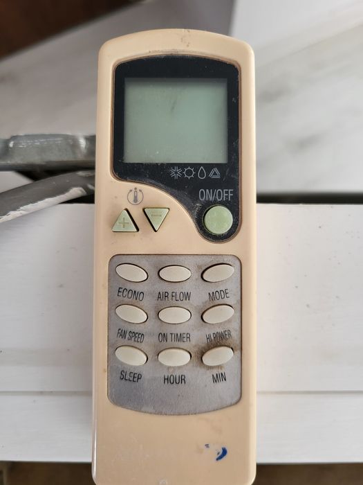 Aer conditionat AC 12000 btu NORDSTAR in stare buna de functionare