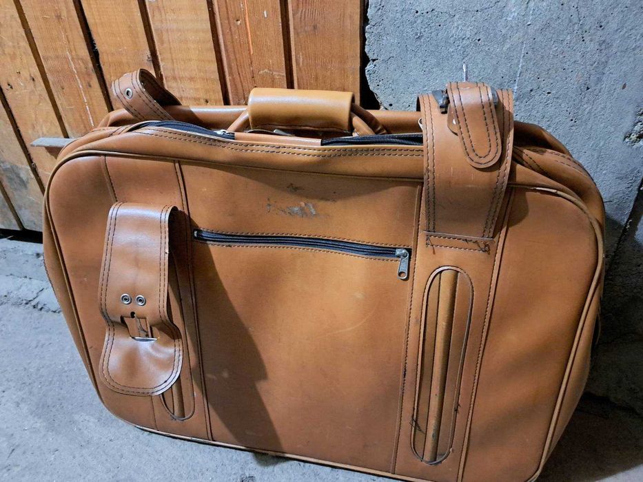 електроника, куфари, пишещи машини и часовник