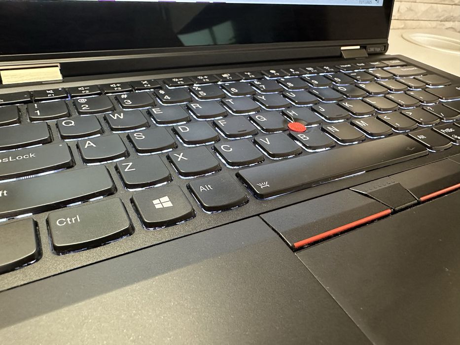 Лаптоп Lenovo ThinkPad L390 Yoga, 13.3”, тъчскрийн, RAM 32 GB, 932 GB