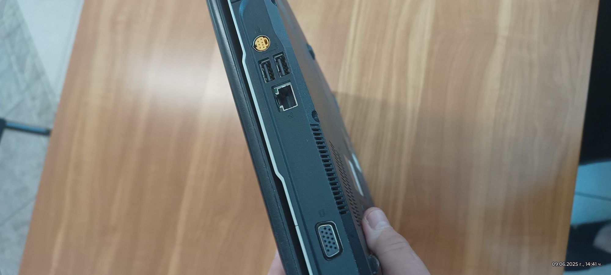 Лаптоп Acer c windows7