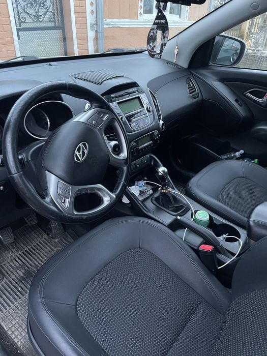 Hyundai Ix35~An 2010~4x4~2.0 Diesel 140 cai
