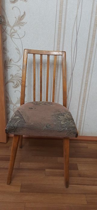 Продам стул(сделано в Чехословакии).