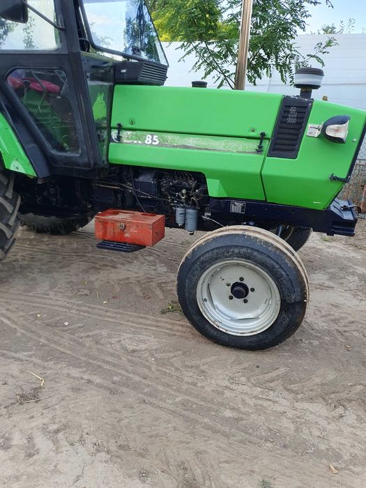 tractor Deutz DX 85
