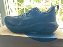 Asics Novablast 5 noi - mărime 42.5