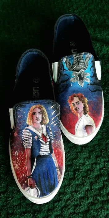 Ръчно рисувани обувки Stranger things, hotel transylvania