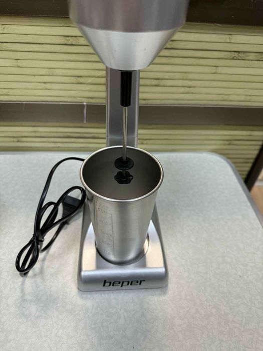 Уред за приготвяне на фрапе Beper