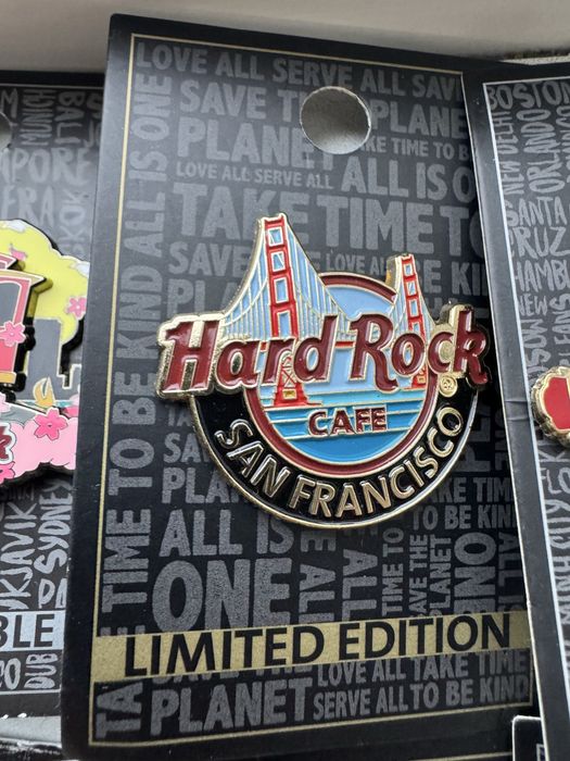Pin-uri/Broșe Hard Rock Cafe