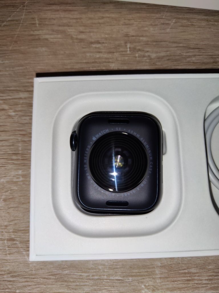 Apple Watch SE (Gen 2) Cellular 40mm Midnight