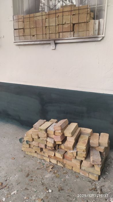 Срочно продаем новые кирпичи 100 штук!