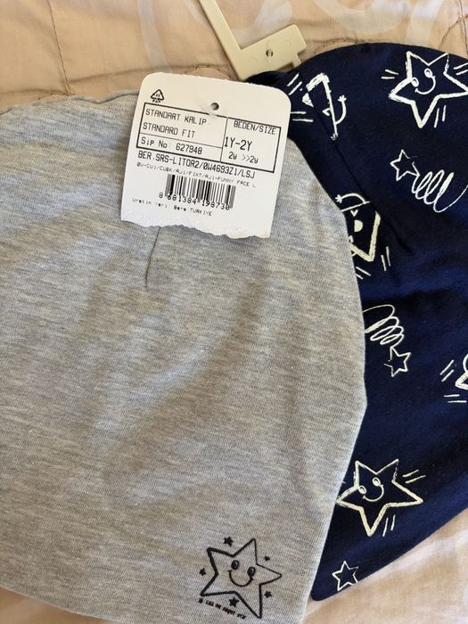 Две шапки на супер цена за бебе