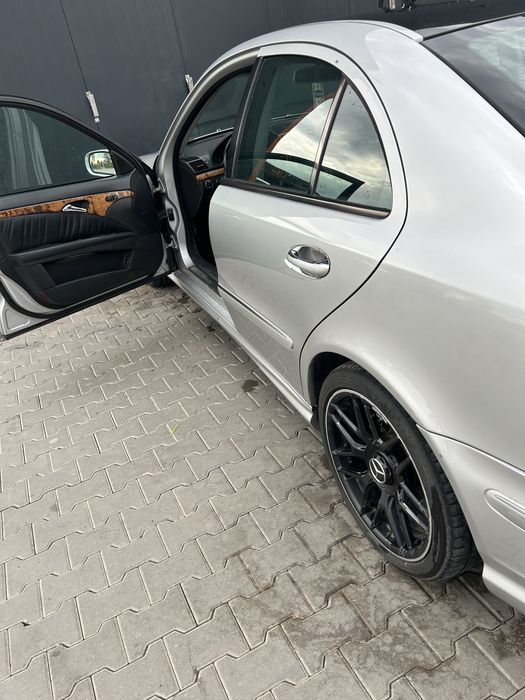 Mercedes E270cdi w211