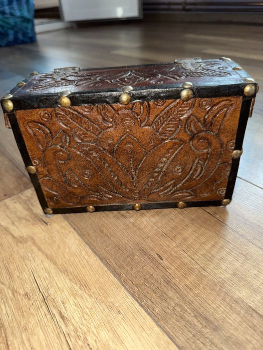 Cutie de bijutetii vintage