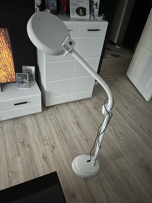 Lampa cosmerica cu lupa