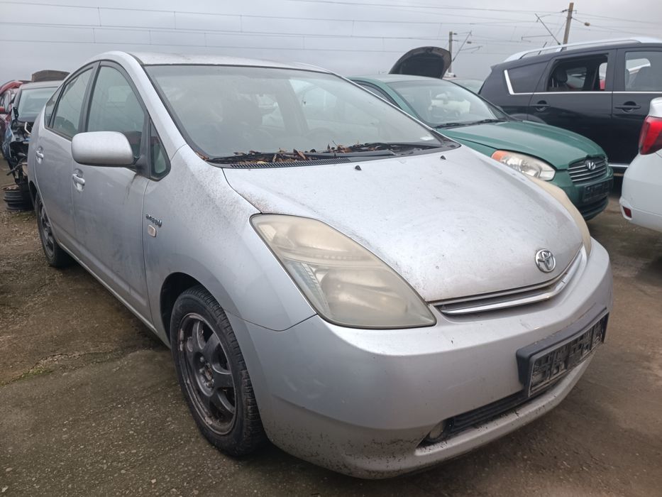 Dezmembram Toyota Prius, an 2006, motor 1.5 benzina+electric