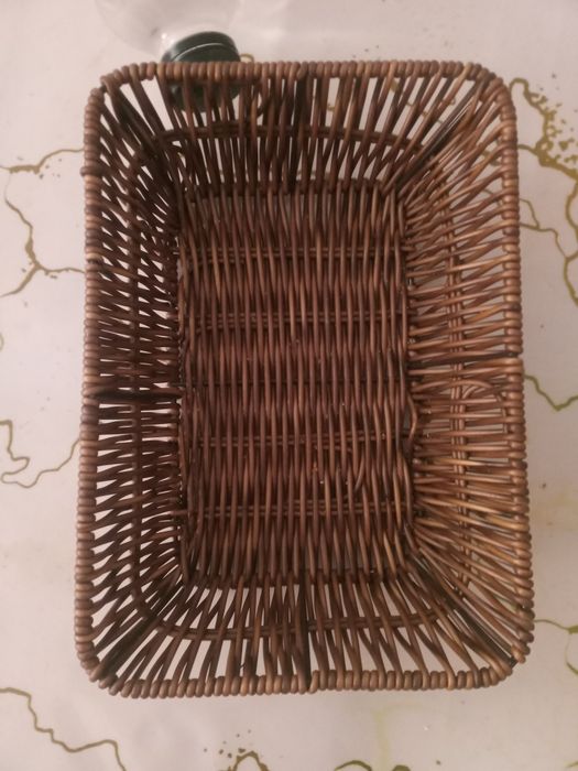 Хлебница продам коричневая