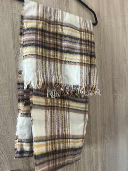 Колекция зимни топли шалове