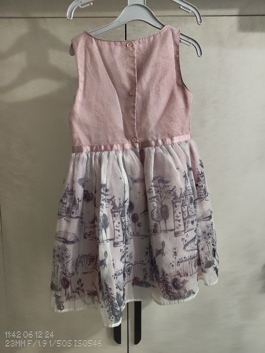 Рокля за момиче, официална