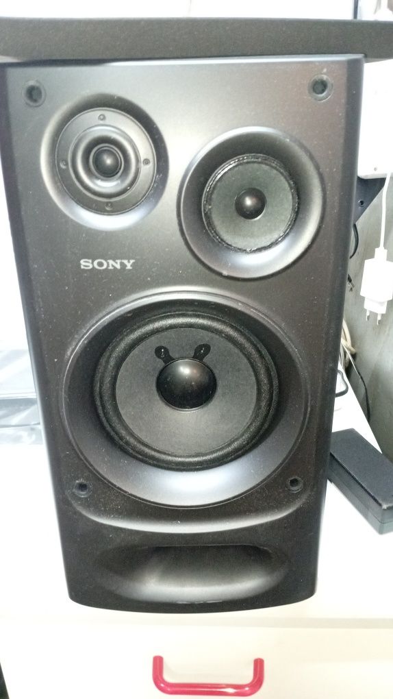 2 boxe sony 3 cai, 6ohm, 100w