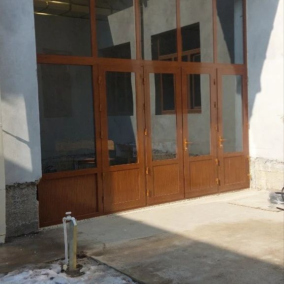 Akfa alumen eshik romlar yasaymiz 3kun ichida yasab o'rnatib beramiz