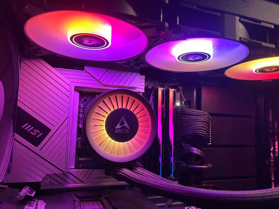 Геймърски компютър Intel 14600KF/Z790/DDR5/850W Gold/ГАРАНЦЯ ДО 2030 г