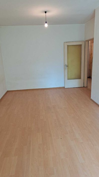 Продава двустаен апартамент в Бургас