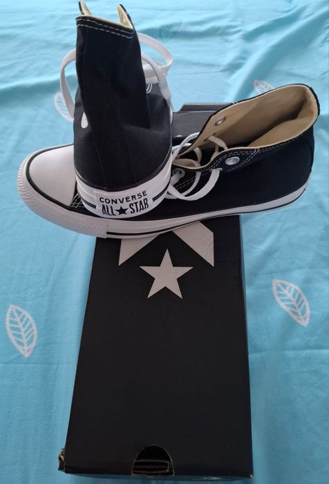 Vând Converse Chuck Taylor