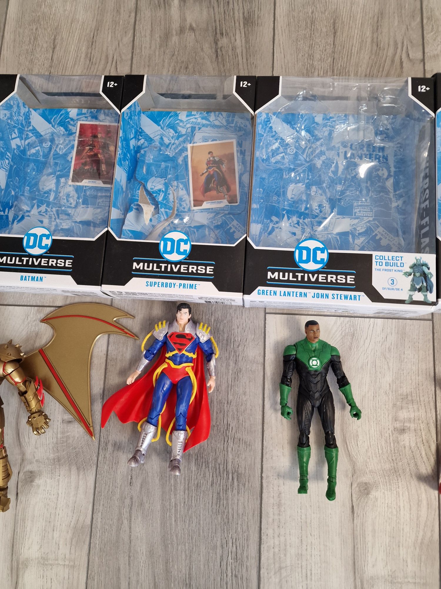 Vând figurine DC multiverse mcfarlane
