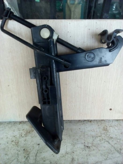 Крик за лек автомобил