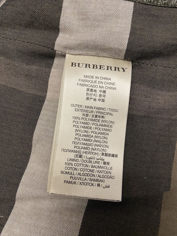 Vând geaca de bărbați BURBERRY  autentica