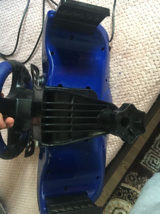 Vând Volan gaming cu pedale