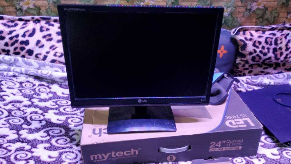 Продаю Монитор LG E1948 в хорошем состоянии