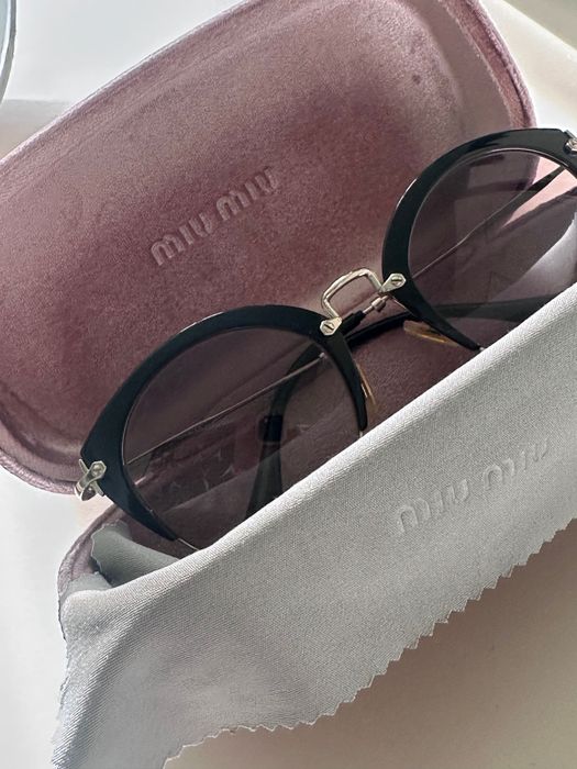 Оригинални слънчеви очила Miu Miu SMU 53R