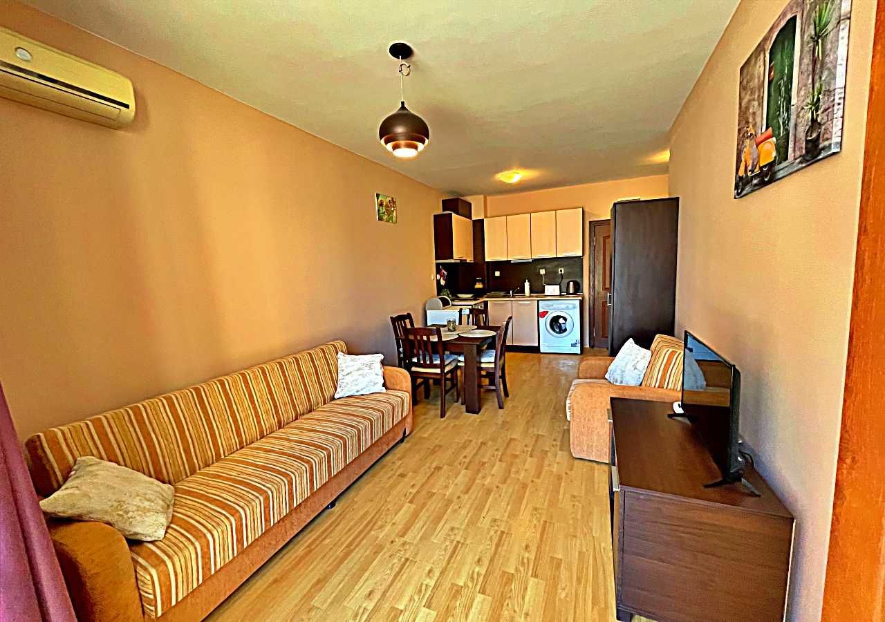 Продава се Двустаен апартамент в Свети Влас - 58 кв.м за 1087 €/кв.м - Снимка #1
