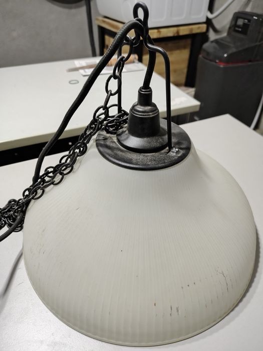 Vând lustră/candelabru/suspensie un bec