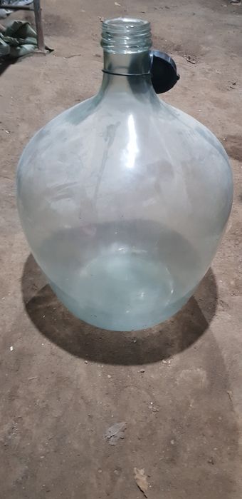 Продам бутыль 50 л.Цена 15000 тенге.Без торга..