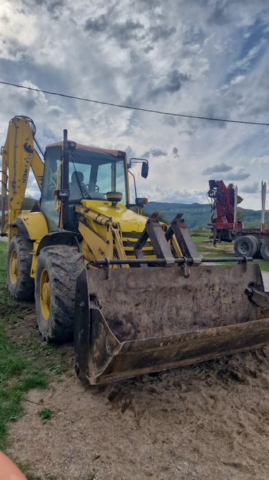 Închiriez buldoexcavator