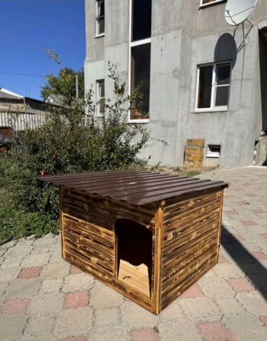 Будки для собак.