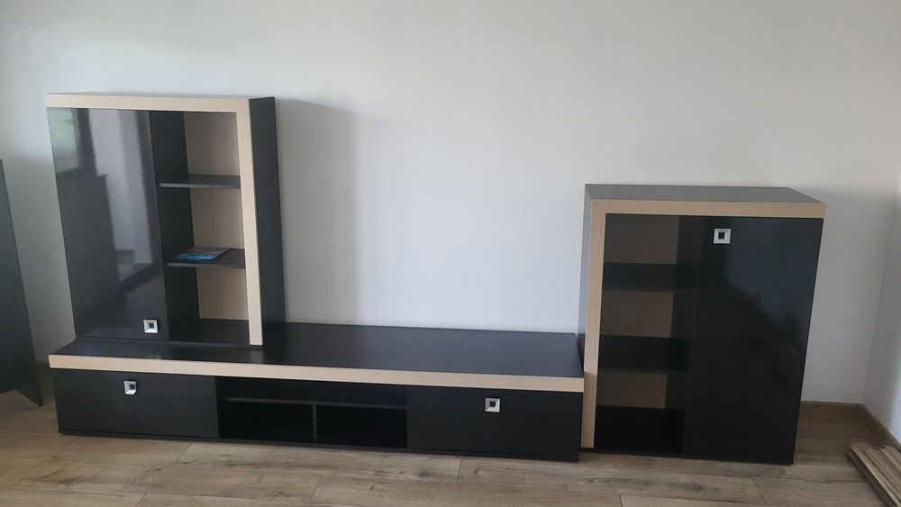 Bibliotecă Lemet elegantă – spațiu generos & design modern