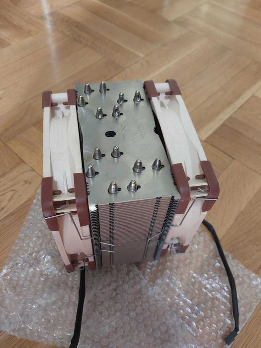 Noctua NH-U12A - Въздушен охладител за АМ4/АМ5