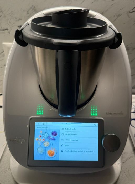 Vand Thermomix TM6 aflat in garantie