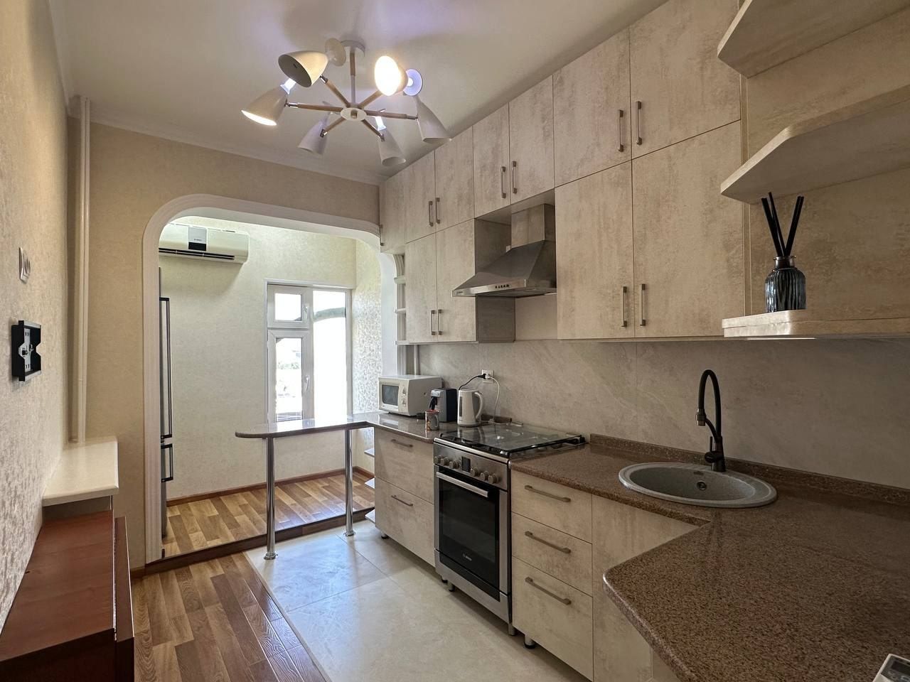 Продаётся квартира 3/8/9 Шастри, кафе Бек 74 м² ID: #3532