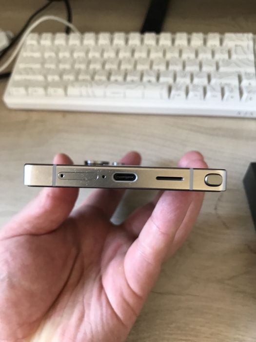 Samsung Galaxy s25 Ultra 256gb| 1 yil ofitsialniy garantiya