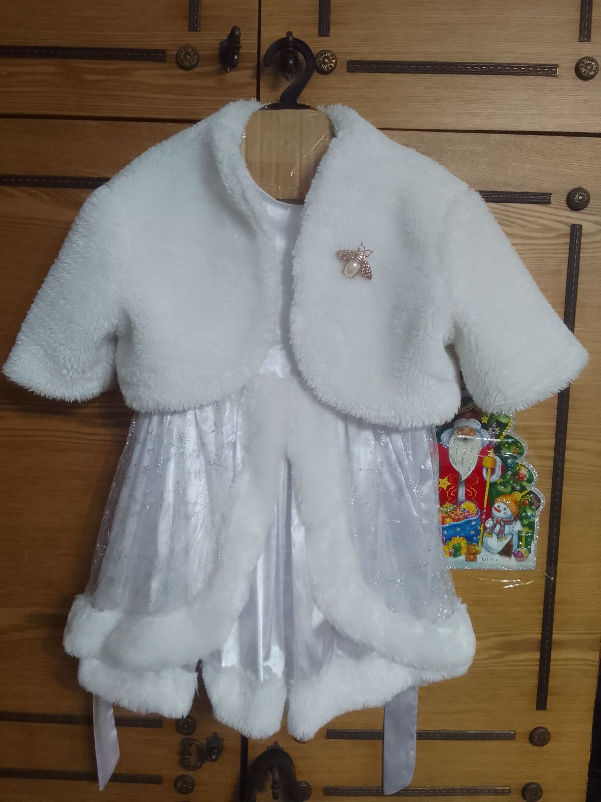 Продам платья для девочек и одежду